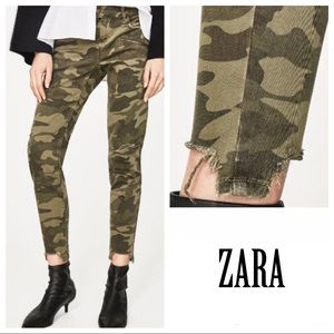Distressed Mid Rise Skinny Jeans in Camo